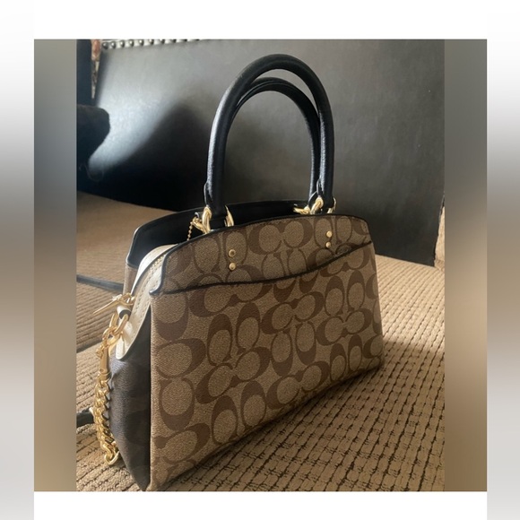 Coach Unisex Mini Lillie Carryall - Picture 8 of 11